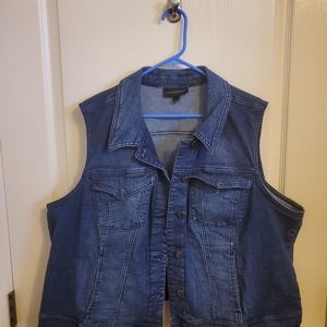 Lane Bryant Plus 24W Sleeveless Denim Vest